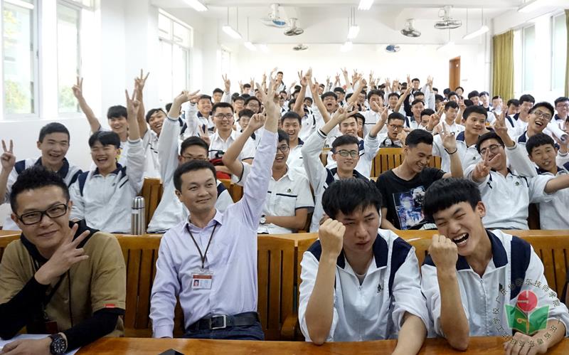 现场学生1-1.jpg