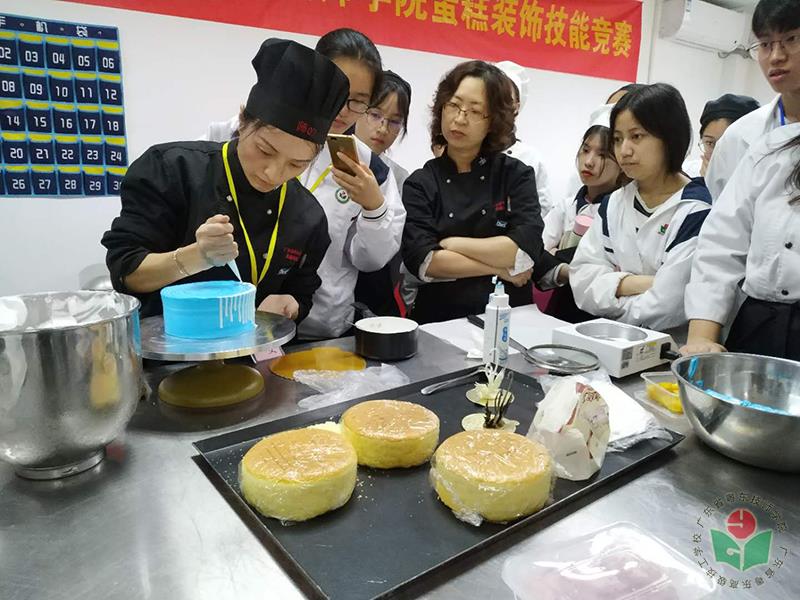 蛋糕装饰决赛现场3-1.jpg
