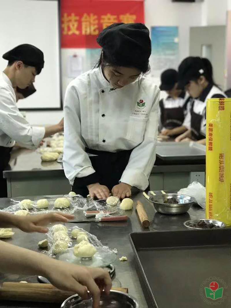 烘焙制作决赛现场2-1.jpg
