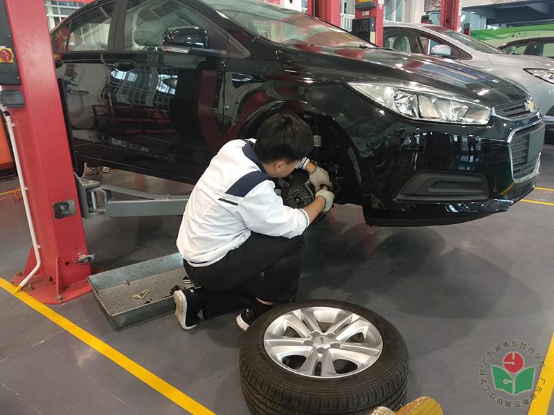 6汽车维护项目现场-1.jpg