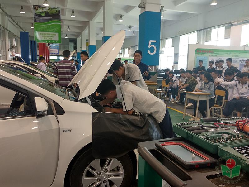 13汽车技术项目现场-1.jpg