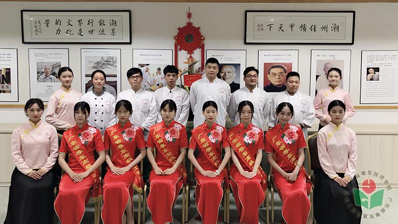 学子合影-1.jpg