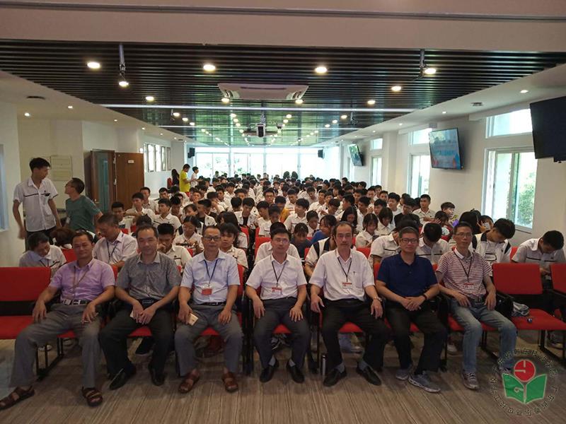 图1参加讲座人员-1.jpg