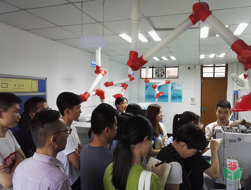 微信图片_20190817222915-1.jpg