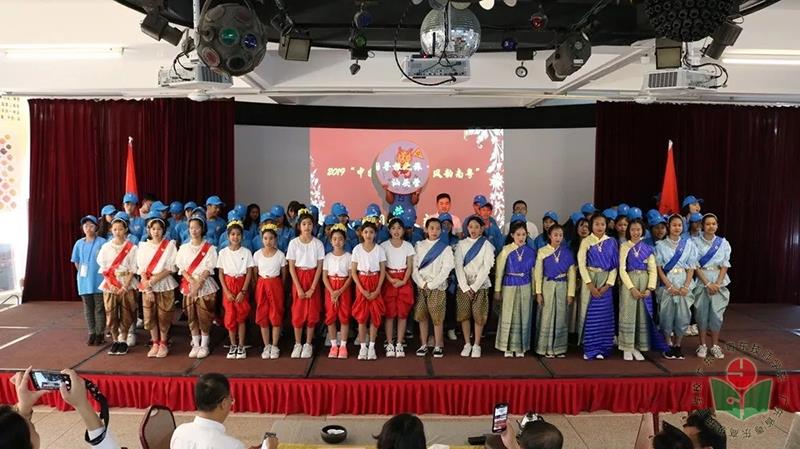 闭营表演团队.jpg