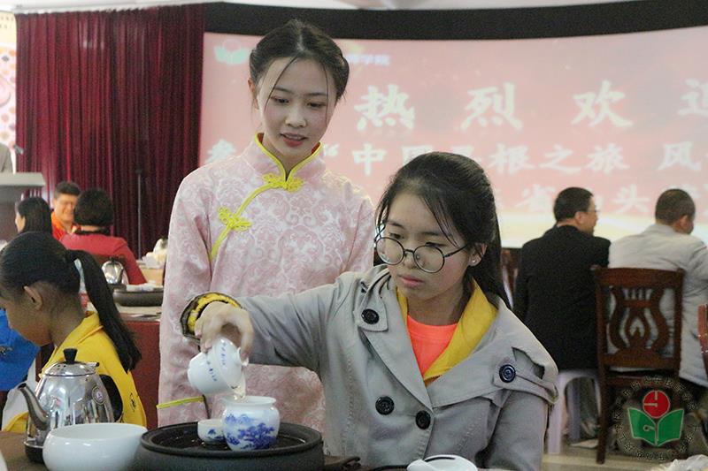 亲手泡茶.jpg