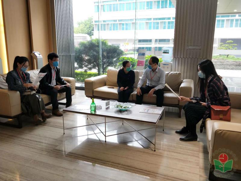 前往学生顶岗实习单位走访.jpg