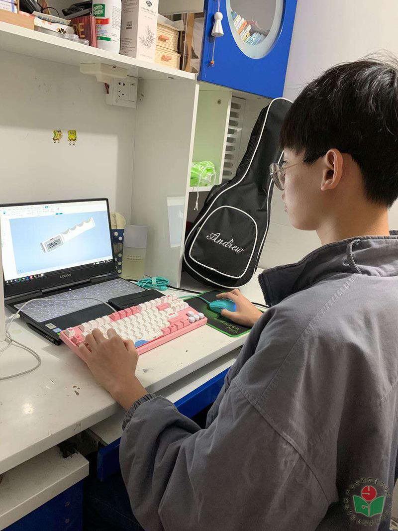 机械系学生在家创作.jpg