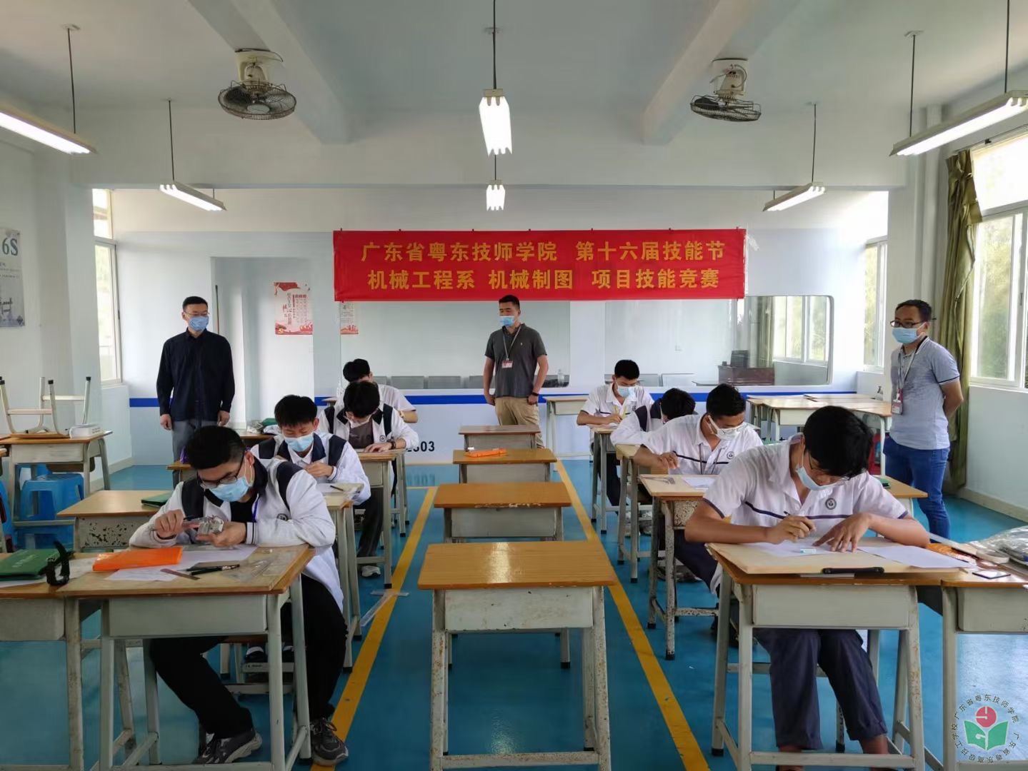 项目九：《机械制图》现场图.png