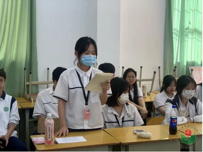 6 工业设计系辩论赛.jpg