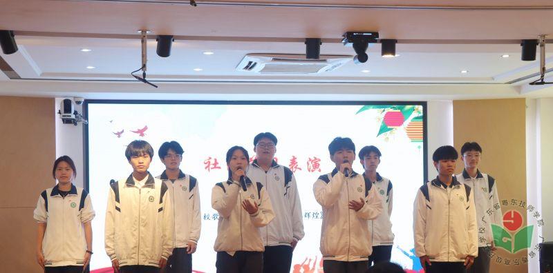 十佳歌手唱《我们越闪亮，你就越辉煌》.jpg