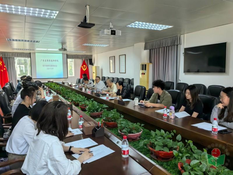 留学交流座谈会(1).jpg