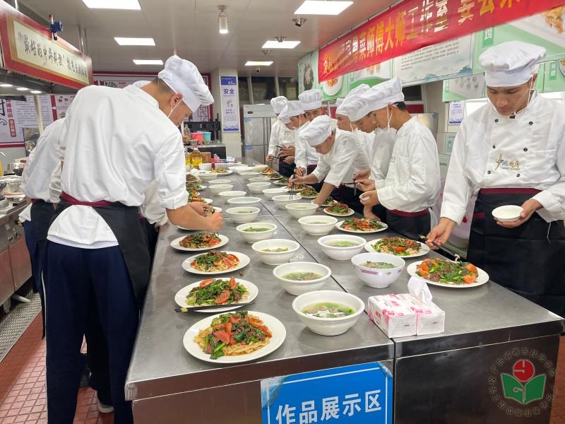 烹饪教学课堂牛肉粿条.jpg