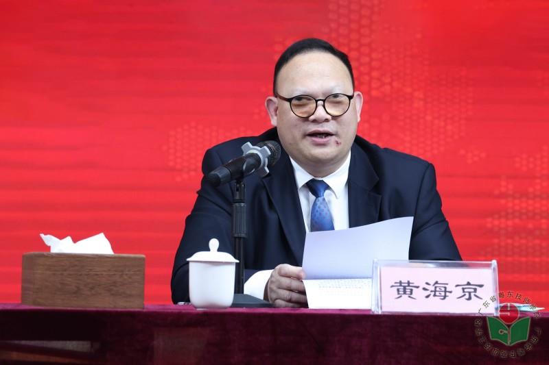 1学院报告.jpg