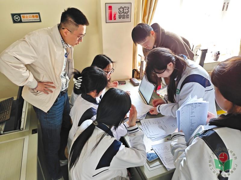 图24（学生参与）.jpg
