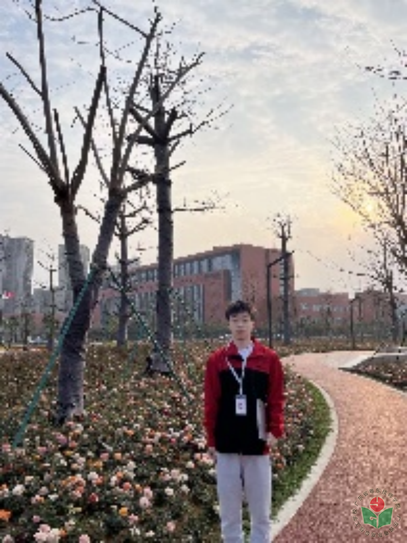 李卫宇.png