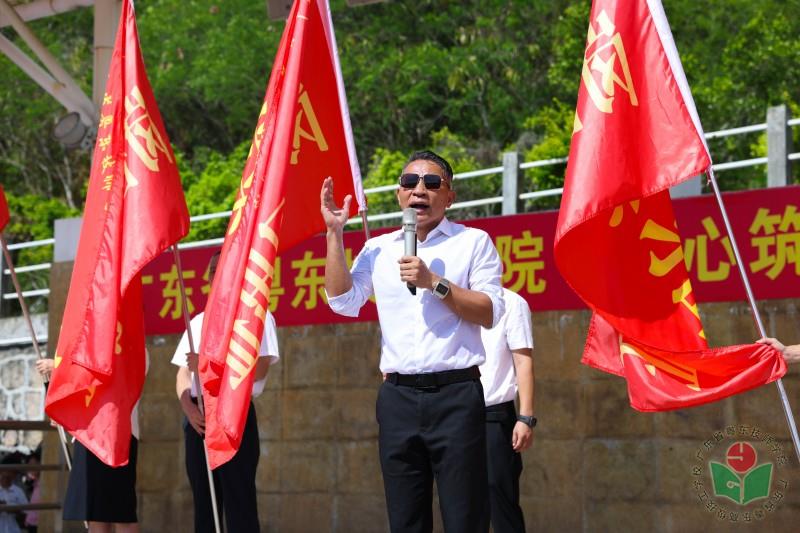 书记宣布出征.jpg