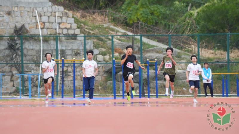 百米赛跑 (2).jpg